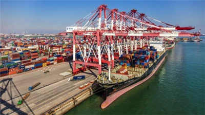 Giá trị xuất nhập khẩu của Trung Quốc vượt 34 nghìn tỷ nhân dân tệ trong thán...