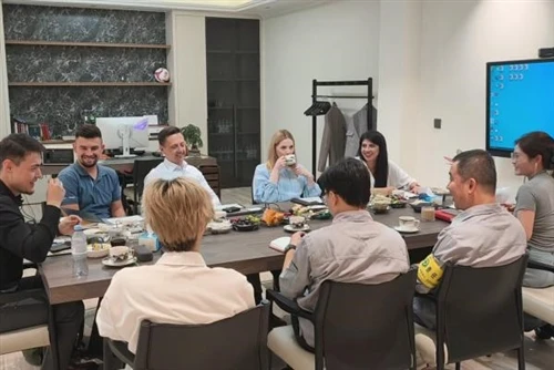 Tăng cường hợp tác quốc tế, chứng tỏ sức mạnh chất lượng - Phái đoàn khách hà...